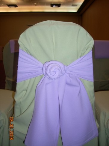 These purple chair bows