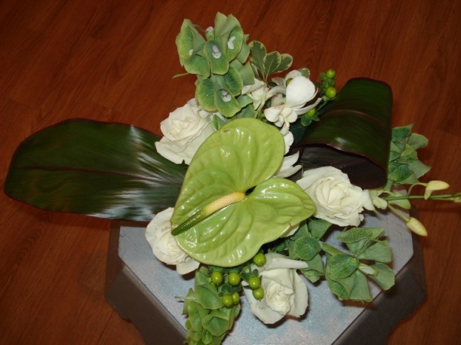 Green White Wedding Centerpiece Share Wedding Centerpieces to match any 