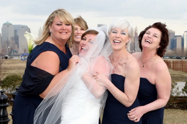  in their navy blue bridesmaids dresses Even better this wedding photo 
