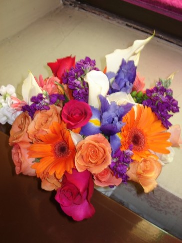 Wedding Party Photo Gallery Very Bright Bridal Bouquet 