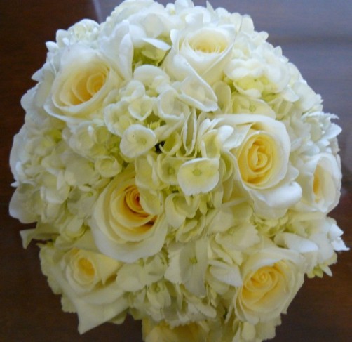 Photo Gallery  Creamy Rose and Hydrangea Bridal Bouquet