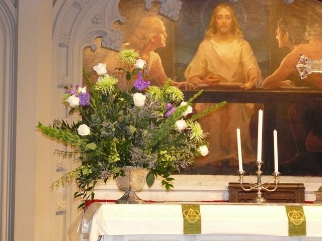 Alter Centerpieces for Church Weddings Share