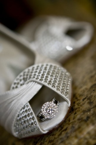  wedding accessories the round diamond wedding ring and the bridal shoes 