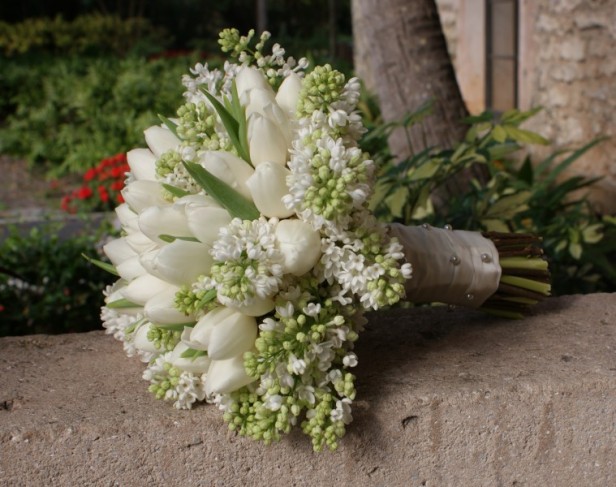 This stunning tulip bouquet is perfect for winter weddings but is also a