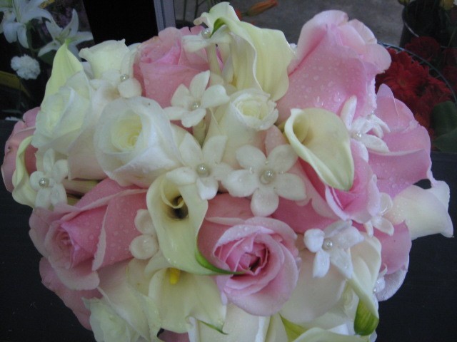  Elegant Pink and White Bridal Bouquet 