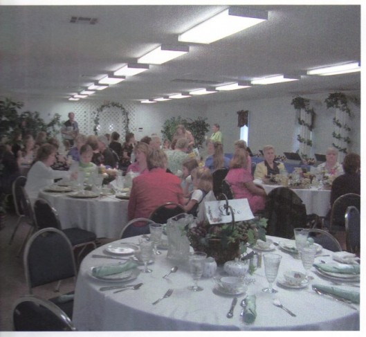 Simple Decorated Wedding Reception Share Wedding receptions don't have to 