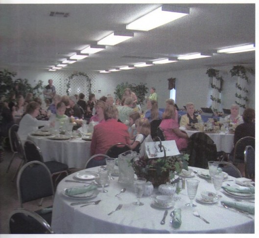 Simple Decorated Wedding Reception Share Wedding receptions don't have to