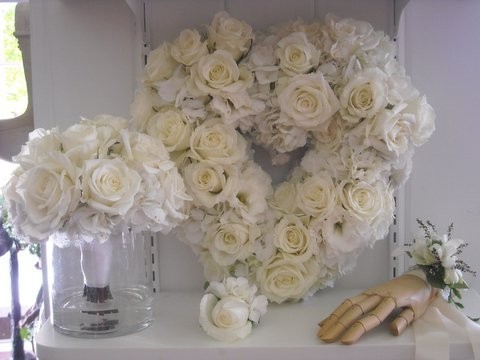 These white roses make great wedding flowers on your big day