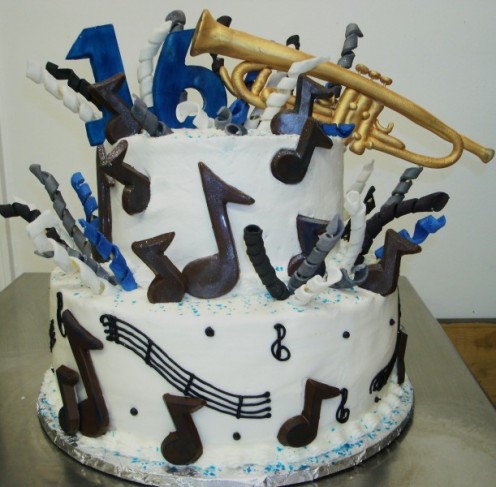 Birthday Party Ideas on Photo Gallery   Photo Of A Noisy 16th Birthday Cake
