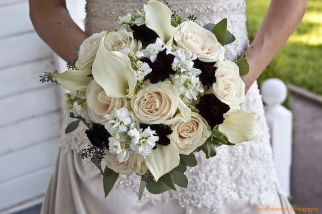 Classic Black White Wedding Bouquet Share