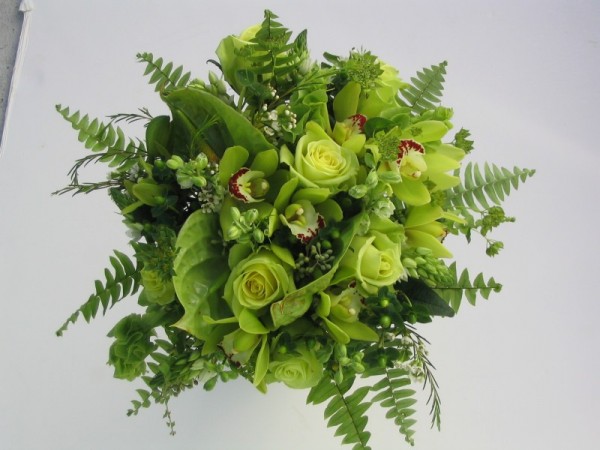 [Green Wedding Bouquet]