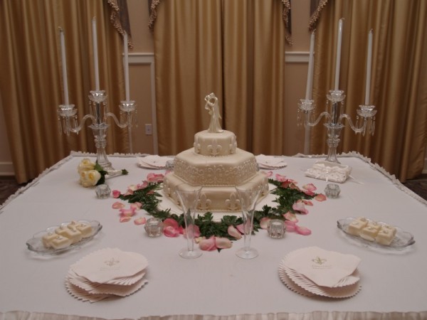 Elegant 3 Tiered Wedding Cake