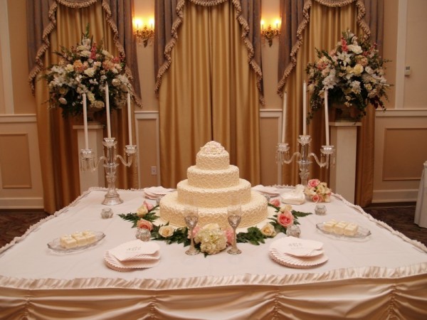 Submitted by The Four Columns Beautiful 4 Tiered Wedding Cake