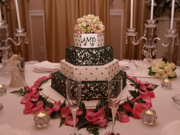 Black White Wedding Cake