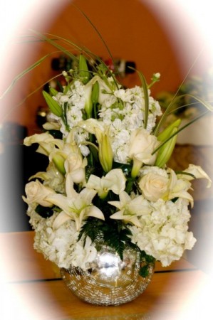 All White Centerpiece With Sparkles