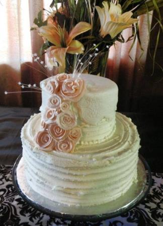 2 Tiered Wedding Cake