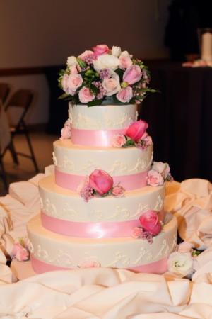 Pretty in PInk Wedding Cake