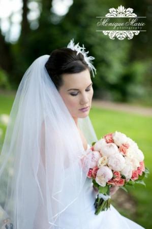 Lovely Bridal Portrait with Pink Wedding Bouquet