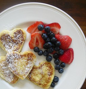 Valentine's Day Breakfast via a pretty cool life