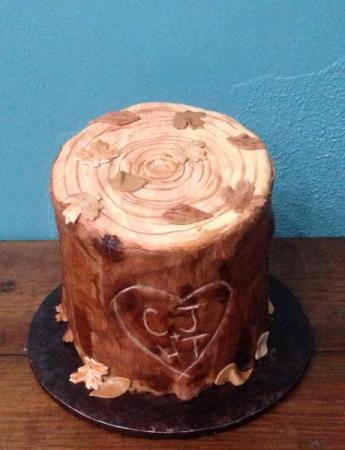 Tree Trunk Groom's Cake