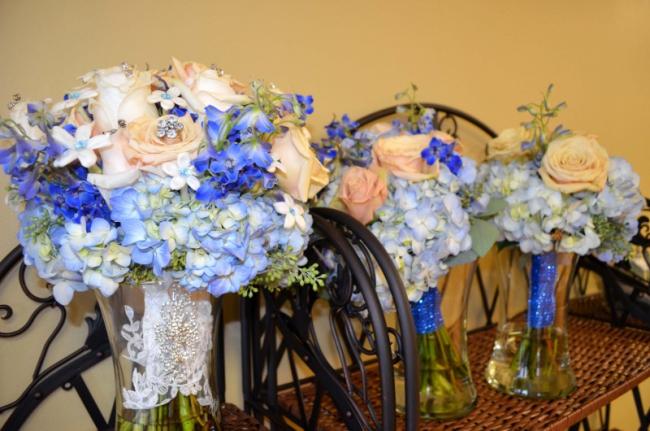 Bride & Bridesmaids' Bouquets