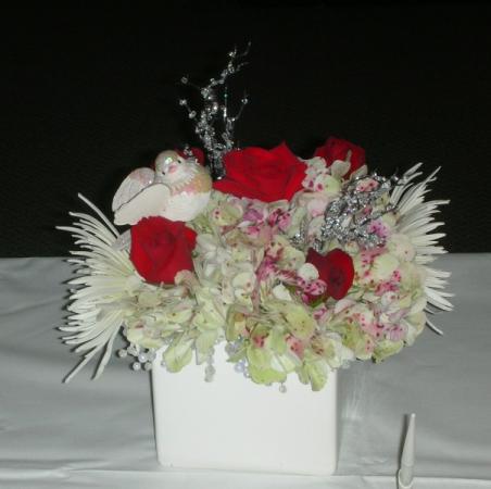 Red & White Centerpiece