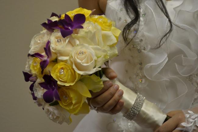 Hand Tied Rose Bouquet