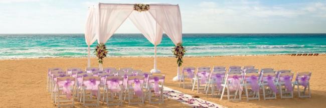 A Gorgeous Beach Ceremony