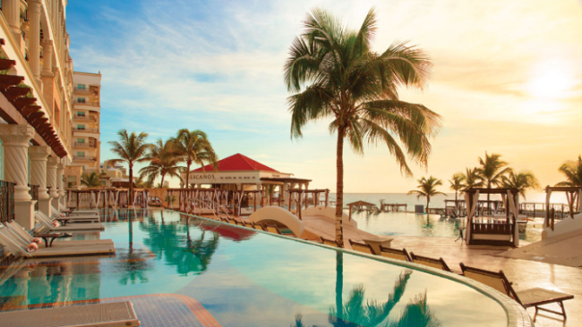 Stunning Sunrise By The Pool