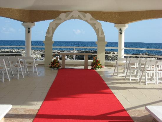 Gazebo Wedding Ceremony Setup