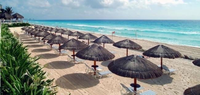 Get spoiled at the beach (Paradisus - Cancun, Mexico