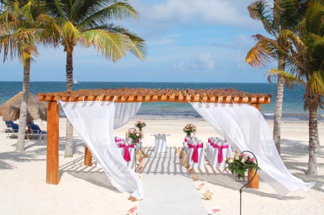 Scenic Beach Front Wedding 