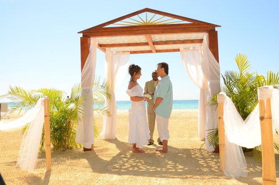 Jamaican Beachfront Wedding Ceremony