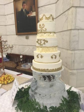 Ice Wedding Cake Stand