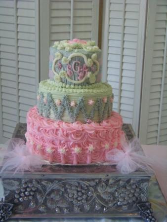 Cake with Pink Bows and Icing
