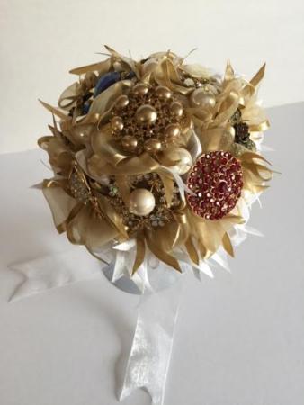 Bride's Bouquet - Queen Golden Royale