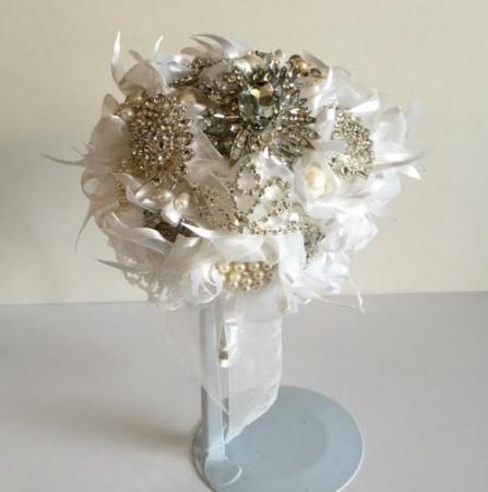 Bride's Bouquet - Queen Platinum/Pearl Design