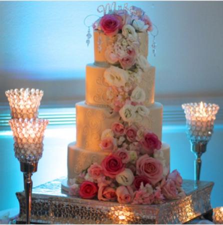Cake  with cascading flowers