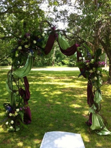 Gorgeous Wedding Arch