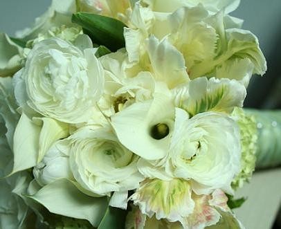 Traditional White Wedding Bouquet