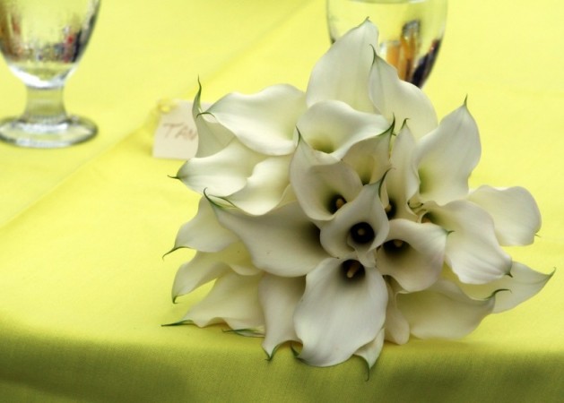 White mini calla bouquet