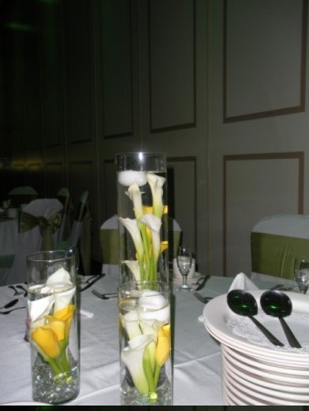 Calla Lily Centerpiece Submerged In Water