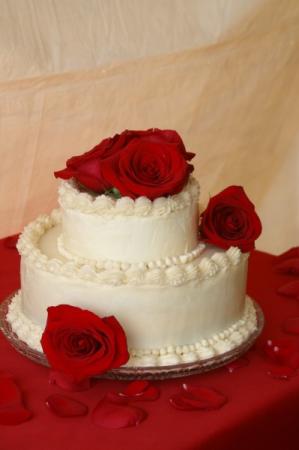 Red Rose Cake