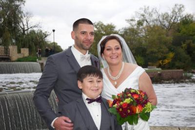 Beautiful Outdoor Wedding Portrait