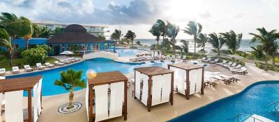 A tropical paradise where you can spend your dream honeymoon. (Nickelodeon Hotel Punta Cana)