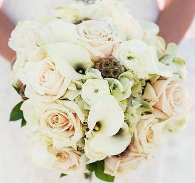 Beautifully Designed Bridal Bouquet