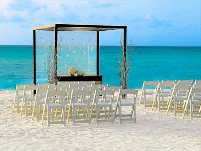 A Classic Beach Wedding Ceremony