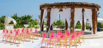 Stunning Wedding Ceremony Setup 