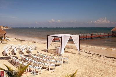 Take your vows to the next level at the Azul Sensatori in Rivera Maya, Mexico