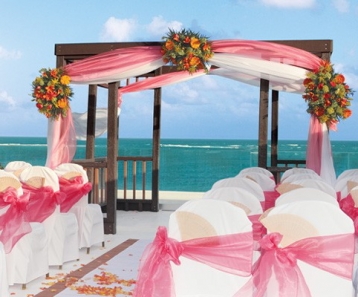 A stunning view is offered in this wedding ceremony set up (Azul Sensatori in Riviera Maya, Mexico)